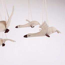 Мобиль "Гуси и Лебеди" от бренда Egmont Toys