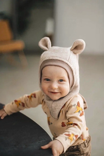 Шапка-шлем Hippo beige от бренда Peppihat