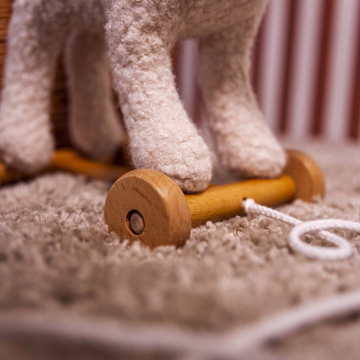 Каталка "Овечка Мэри" от бренда Egmont Toys