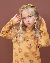 Лонгслив Brown Guest от бренда Tinycottons