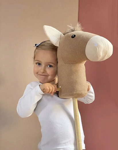 Хоббихорс "Лошадка Генри" от бренда Egmont Toys