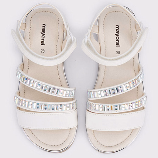Сандалии с прямоугольными украшениями от бренда Mayoral