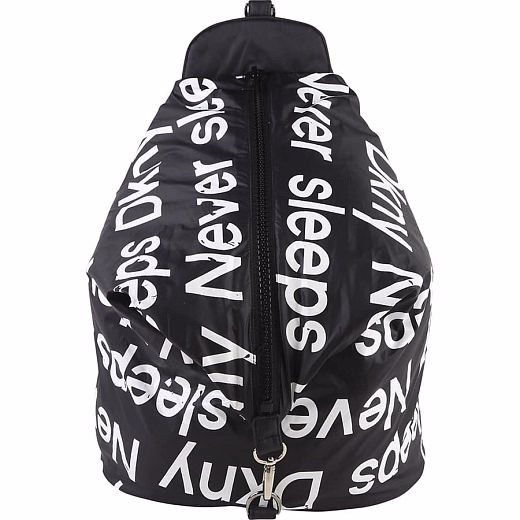 Рюкзак черный с надписью от бренда DKNY