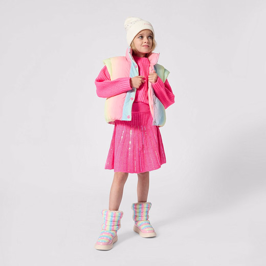 Шапка молочного цвета от бренда Billieblush