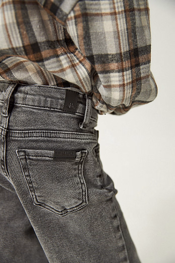 Джинсы RISE Grey от бренда Liqlo