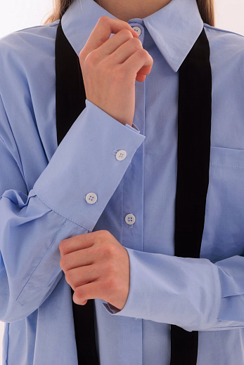 Рубашка BACK BUTTONS голубого цвета от бренда Liqlo