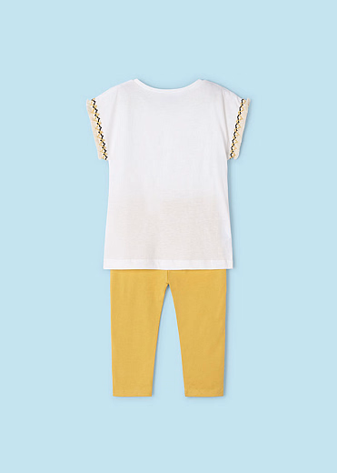 Футболка и бриджи желтые от бренда Mayoral