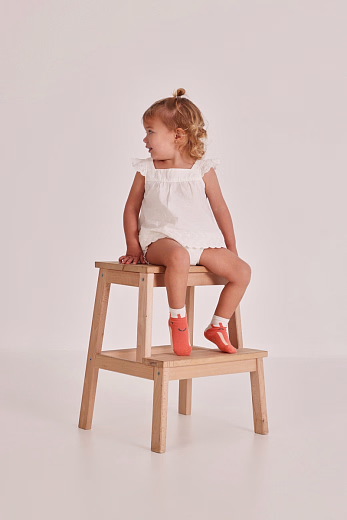 Блуза с рюшами и блумеры от бренда Boboli