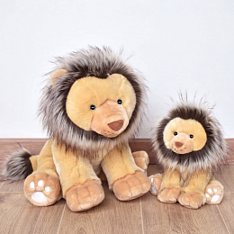Лев в подарочной коробке, 25 см от бренда Histoire d'Ours