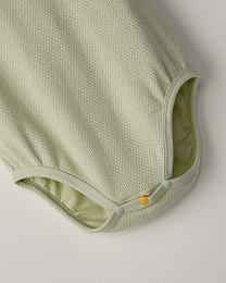 Набор боди из фактурной ткани с коротким рукавом от бренда Anna Leon