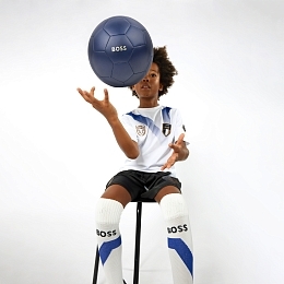 Футболка белая с принтом синего цвета от бренда BOSS Белый