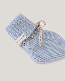 Носки голубого цвета с бежевой лентой от бренда Anna Leon