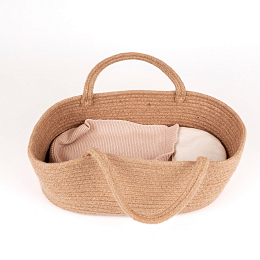 Вязаная кроватка-переноска для кукол от бренда Egmont Toys