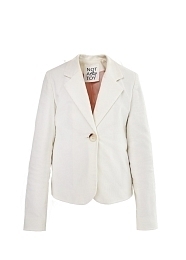 Пиджак и брюки белого цвета от бренда NOT A TOY