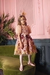 Платье розового цвета с вышитыми цветами от бренда Eirene