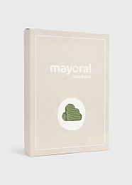 Джемпер, ползунки и шапочка зеленого цвета от бренда Mayoral
