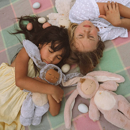 Кукла Cozy Dinkums Bunny Flopsy Rose от бренда Olli Ella