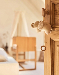 Музыкальная игрушка Слоник от бренда Jollein