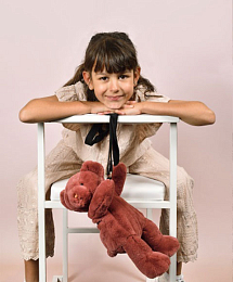 Сумка Мишка-обнимашка терракотового цвета от бренда Doudou et Compagnie