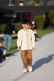 Карго светло-коричневого цвета от бренда Trussardi