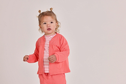 Толстовка на молнии кораллового цвета от бренда Boboli