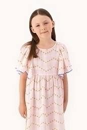 Платье нежно-розовое с узором из звезд от бренда Tinycottons