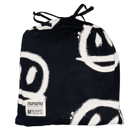 Одеяло черное со смайлами size 2 от бренда NuNuNu