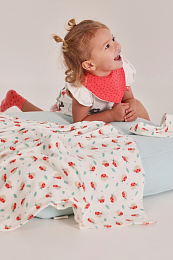 Нагрудный фартук белый и коралловый от бренда Boboli