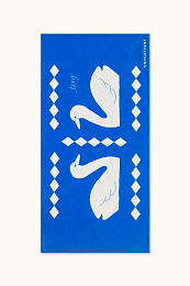 Полотенце с принтом лебедей от бренда Tinycottons