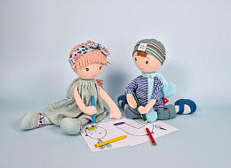 Мягкая кукла Тим в подарочной коробке  от бренда Jolijou