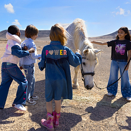 Кеды Milk с контрастной деталью от бренда Billieblush