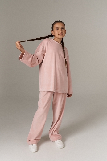 Лонгслив плюшевый и спортивные штаны розового цвета от бренда NOT A TOY