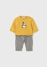 Свитшот с пингвином и клетчатые штаны от бренда Mayoral