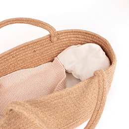 Вязаная кроватка-переноска для кукол от бренда Egmont Toys