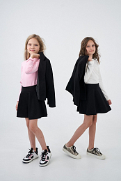 Пиджак с юбкой черного цвета от бренда NOT A TOY