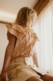 Блузка с птичками и кружевным воротничком от бренда Tinycottons
