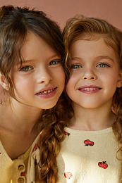 Комбинезон Apple Print от бренда Sproet & Sprout