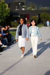 Пиджак голубого цвета в полоску от бренда Trussardi