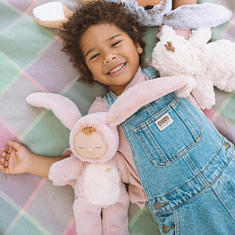 Кукла Cozy Dinkums Bunny Flopsy Rose от бренда Olli Ella