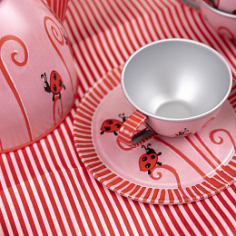 Набор посуды «Божья коровка» от бренда Egmont Toys