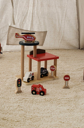 Гараж от бренда Egmont Toys