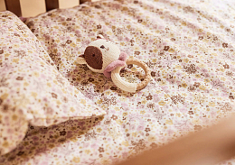 Прорезыватель силиконовый Кошечка Жили от бренда Jollein