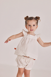 Блуза с рюшами и блумеры от бренда Boboli