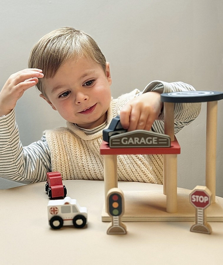 Гараж от бренда Egmont Toys