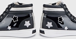 Ботинки лакированные со звездами от бренда Mayoral