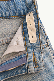 Джинсы синие H от бренда CHOOCHOO