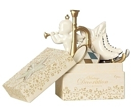 Металлические елочные игрушки в коробке, белые с золотым от бренда Maileg