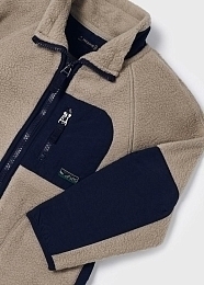 Куртка бежевая с контрастным карманом от бренда Mayoral