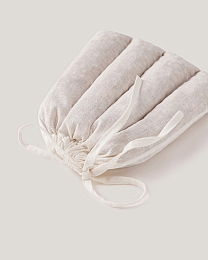 Грелка с вкладышем из хлопка, наполненный вишневыми косточками от бренда Anna Leon