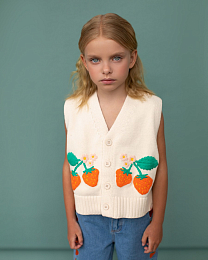 Джинсы STRAWBERRIES EMBROIDERED от бренда Tinycottons